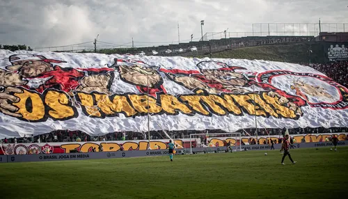 Torcida do Vitória esgota ingressos para decisão contra o Flamengo