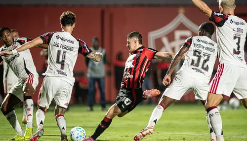 Vitória x Flamengo: onde assistir, escalações e tudo sobre o jogo