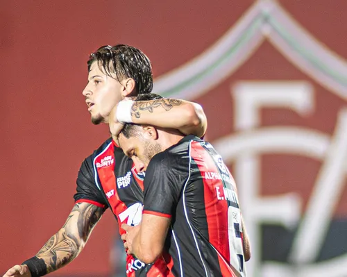 Copa do Nordeste: veja quanto o Vitória ganha se passar do Ceará - Imagem