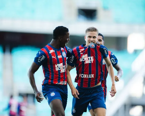 Meia vendido pelo Bahia em 2026 estreia por novo clube com golaço - Imagem
