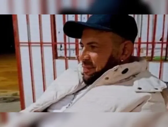 Adolescente mata pai com golpes de machado na Bahia - Imagem