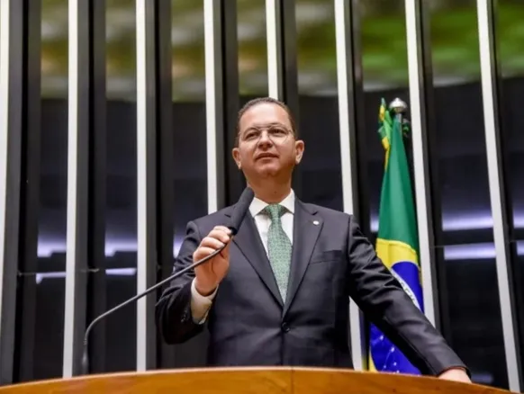 Emenda de R$ 1,9 milhão: deputado da Bahia é acusado de favorecer ONG - Imagem