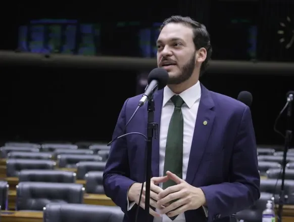 Ex-deputado da Bahia é alvo de investigação por possível acordo com facções - Imagem