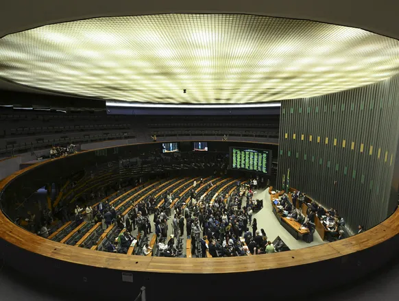 Maioria da bancada baiana vota pela derrubada do veto de Lula - Imagem