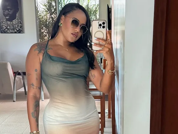 Quem é Naay Lins: influencer investigada por desvio milionário em clube de Salvador - Imagem