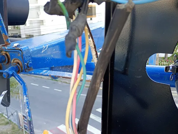 Semáforos vandalizados geram mais de R$ 1 milhão de prejuízo em Salvador - Imagem