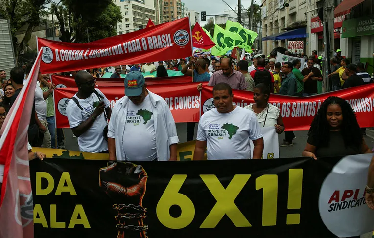 Escala 6x1: governo Lula quer repetir votação do IR para aprovar fim da jornada