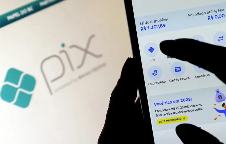 Pix caiu? Clientes de bancos apontam instabilidades