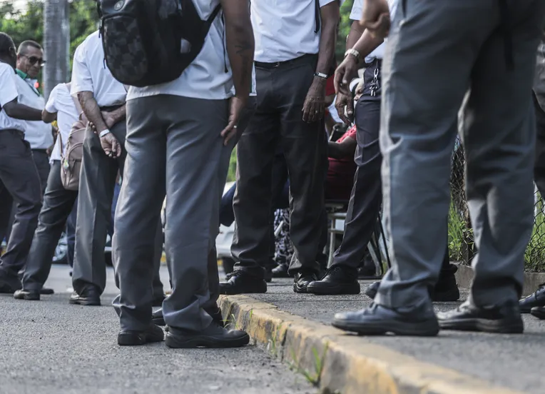 Rodoviários fazem nova assembleia em Salvador e podem determinar greve