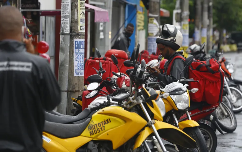Agressão a motoboys pode gerar multa de até R$ 2 mil em Salvador - Imagem