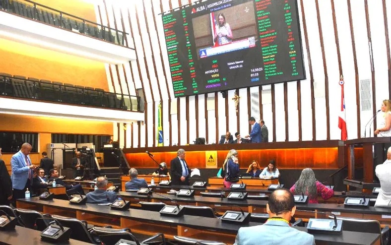 Reajuste, Loteba e mais: Jerônimo envia pacote de projetos para Alba - Imagem