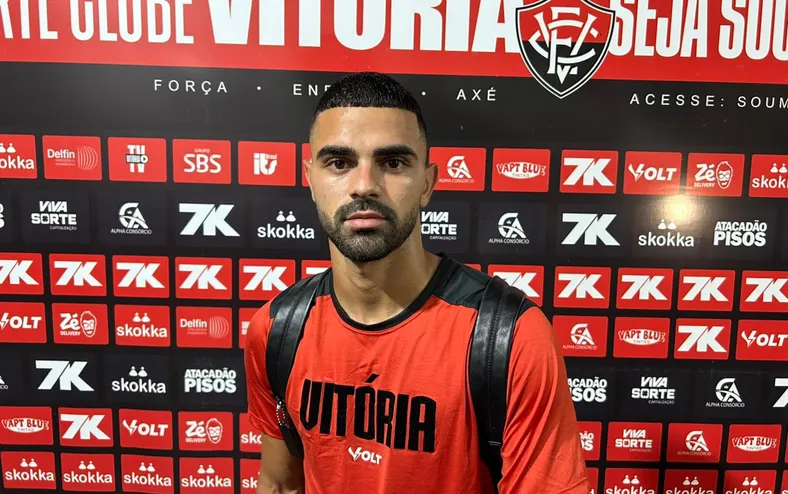 De volta após um mês, Lucas Silva pede desculpas para a torcida - Imagem