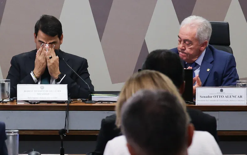 Derrota de Jorge Messias abre caminho para trunfo bolsonarista no Congresso - Imagem