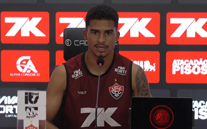 Em boa fase, Renê valoriza coletivo: "Me sacrifico muito pelo time" - Imagem