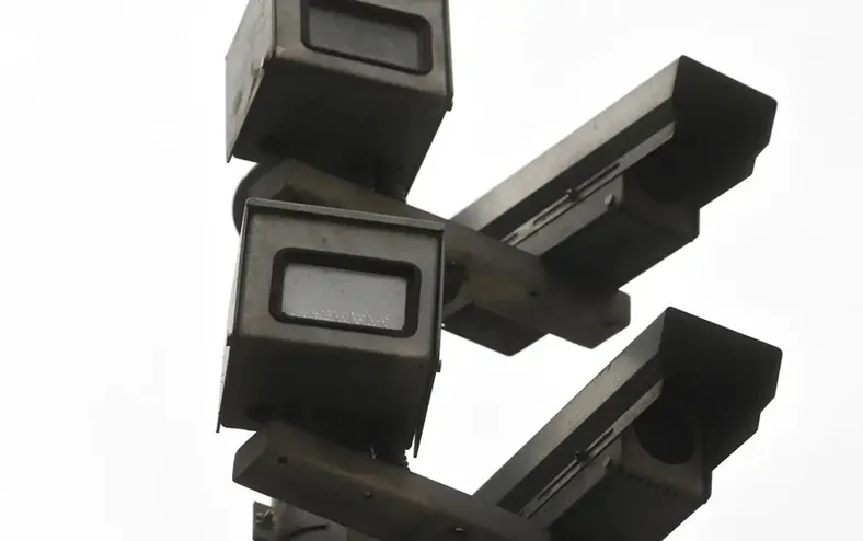 Radar com inteligência artificial começa a operar no trânsito de Salvador; entenda - Imagem