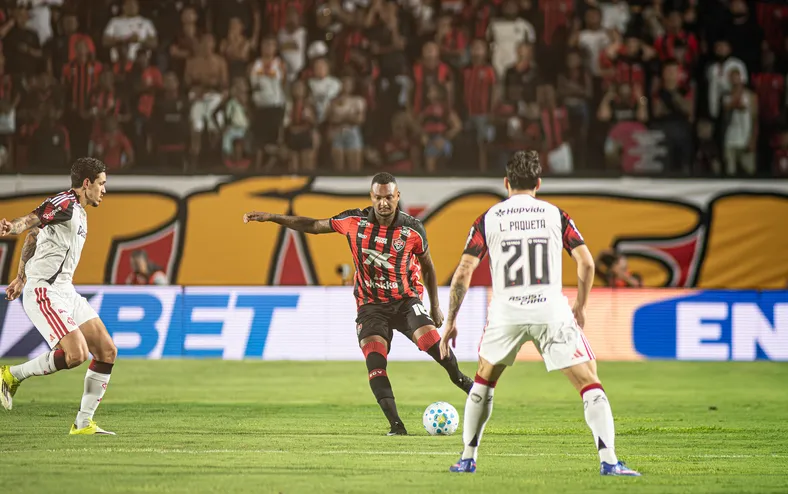 Flamengo x Vitória: onde assistir, escalações e tudo sobre o jogo - Imagem
