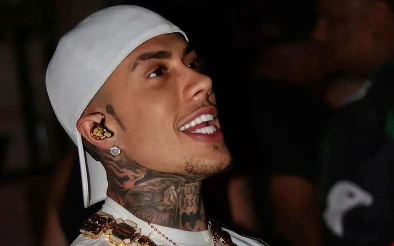 Funkeiro famoso aciona a Justiça após ser chamado de gay - Imagem