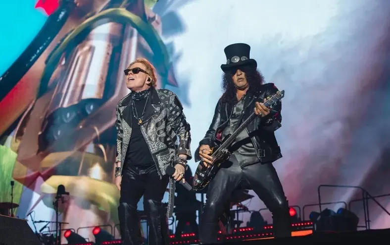 Vídeo: membro do Guns N’ Roses é visto em cobertura de hotel em Salvador - Imagem