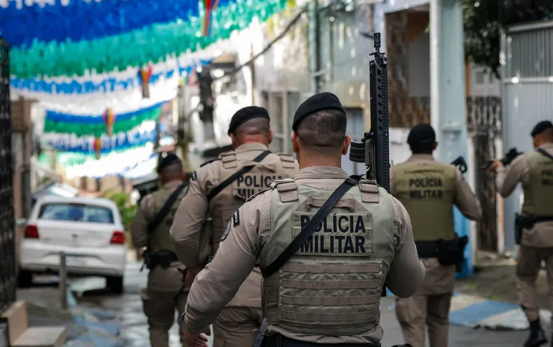 Mulher é morta a tiros dentro de casa em Salvador e namorado é o suspeito - Imagem