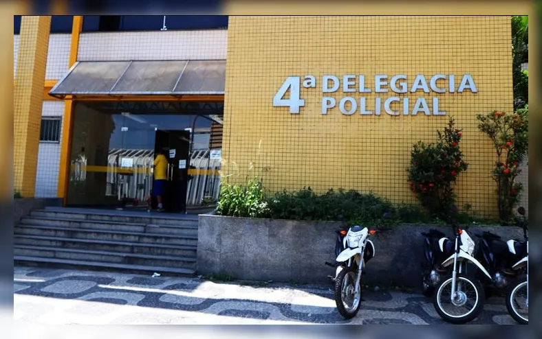 Influenciador famoso é preso por suspeita de forjar furto para viralizar - Imagem