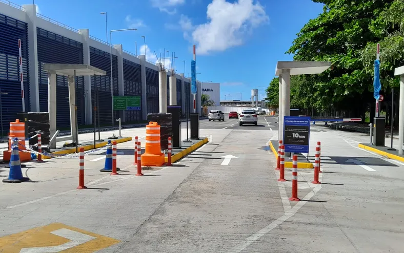 Kiss & Fly no Aeroporto de Salvador afasta motoristas: "Pagar para trabalhar" - Imagem