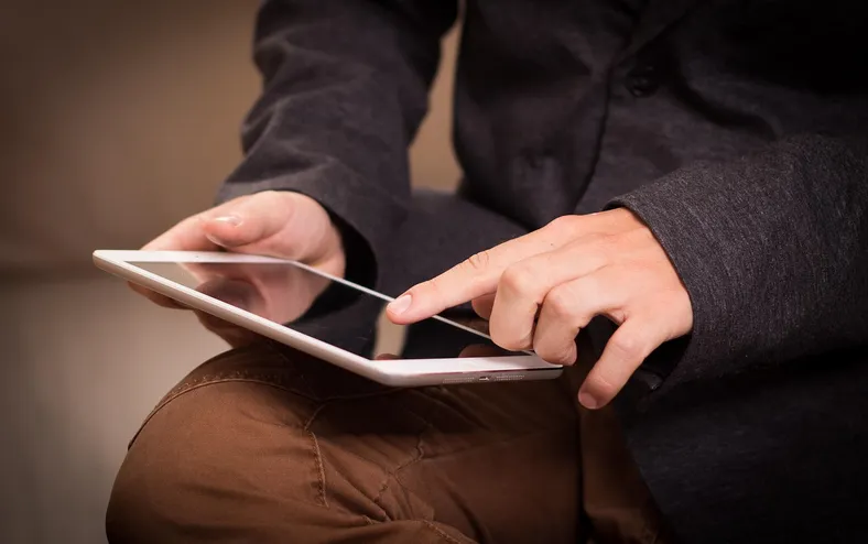 Pena para latrocínio e roubo de celular aumenta após sanção de nova lei - Imagem