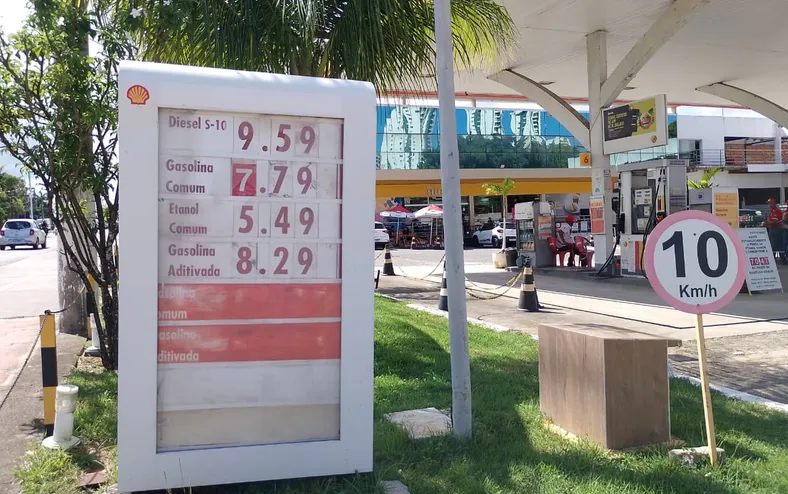 Quase R$ 8: preço da gasolina dispara em Salvador e bate recorde; veja lista - Imagem