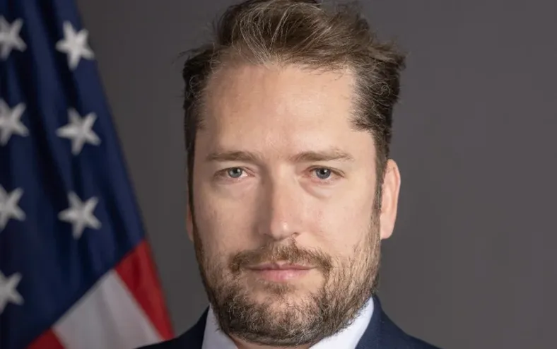 Visto bloqueado: Lula toma medida drástica contra assessor de Trump - Imagem