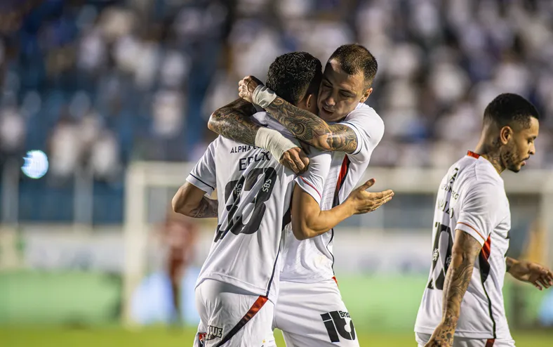 Pelo título! Vitória empata fora de casa e avança na Copa do Nordeste - Imagem