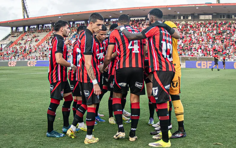 Vitória perde dois titulares para encarar o São Paulo no Brasileirão - Imagem