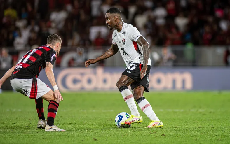 Vitória volta a enfrentar Flamengo no Maracanã após 8 a 0 e desafia retrospecto ruim - Imagem