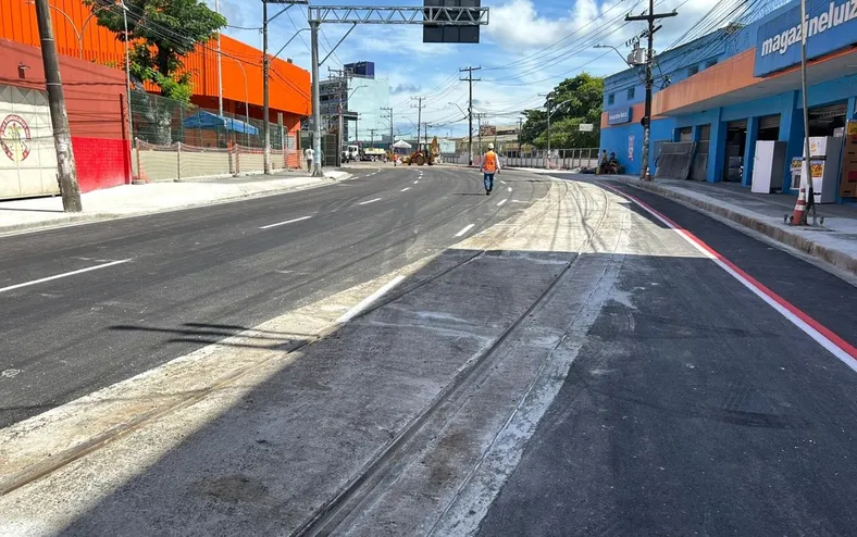 VLT de Salvador vai atravessar pista de veículos; saiba como funciona - Imagem