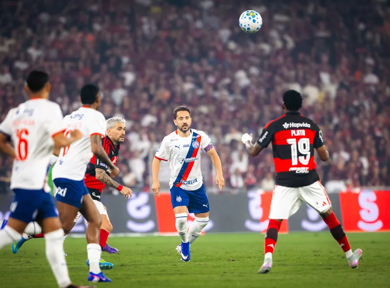 Após derrota do Bahia, Everton Ribeiro agradece carinho de flamenguistas - Imagem