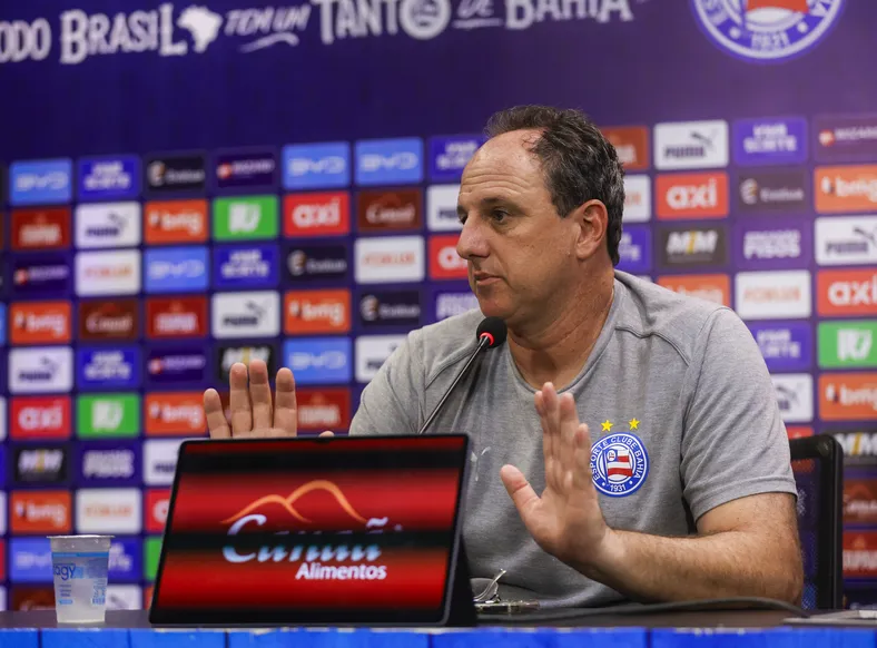 Ceni sobe o tom contra arbitragem e VAR após derrota contra Palmeiras - Imagem