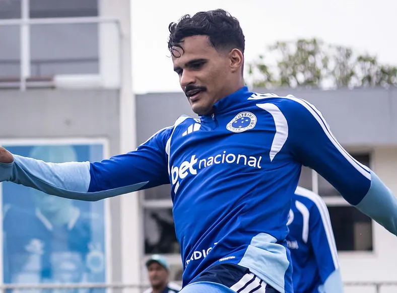 Cruzeiro pode ter terceiro reserva na lateral contra o Vitória - Imagem