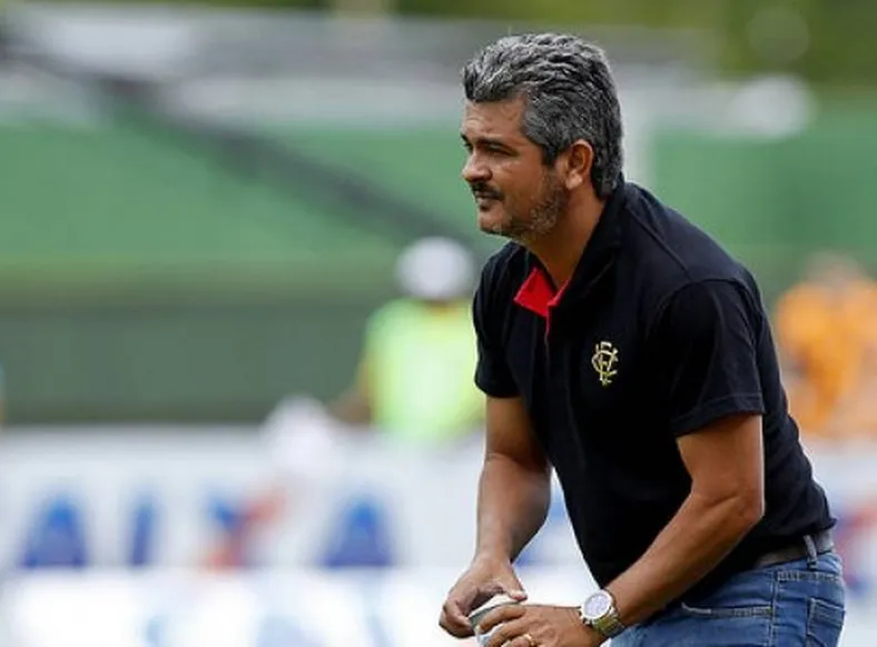 Ex-Vitória fica 'preso' no Catar e presencia guerra de perto: "Medo" - Imagem