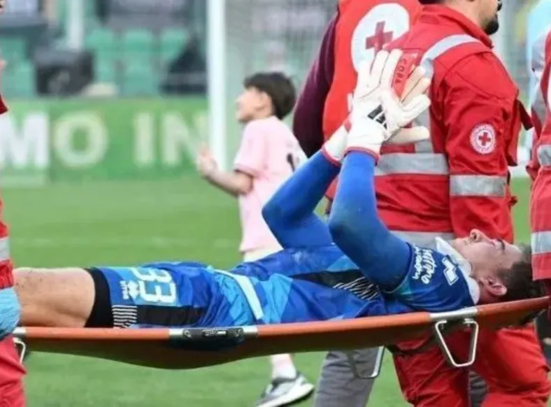 Filho de campeão do mundo fratura a coluna e pode perder a Copa - Imagem