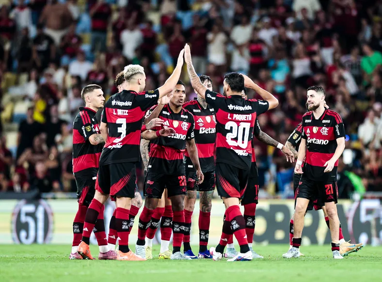 Flamengo vence Fluminense e é tricampeão carioca - Imagem