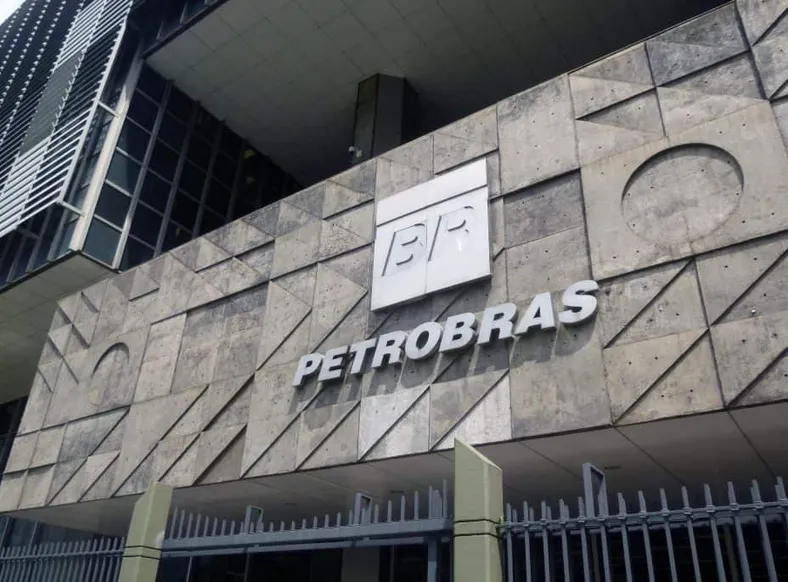 Petrobras acha petróleo de "excelente qualidade" em rara descoberta - Imagem