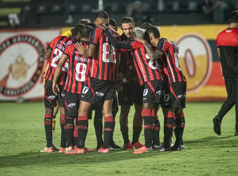 Vitória encara São Paulo com zaga remendada por seis desfalques - Imagem