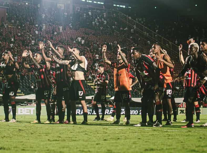 Vitória atinge melhor início de Brasileirão desde 2013; veja os números - Imagem