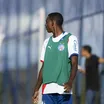 Sem espaço no Bahia, promessa avaliada em R$ 587 milhões acerta com o Flamengo