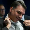 Flávio Bolsonaro enfrenta dificuldade para avançar na Bahia
