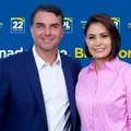 Após reatar com Flávio, Michelle mostra bastidores da campanha imagem