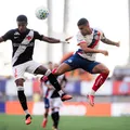 Bahia joga mal, tem dois gols anulados e perde chance no G-4 imagem