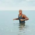 Baiana campeã olímpica, Ana Marcela quebra recorde do Canal da Mancha imagem
