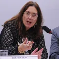 Bia Kicis tenta conter crise no PL e manda recado: "Nosso inimigo é o PT" imagem