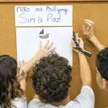 Colégio particular de Salvador é acusado de expulsar aluno vítima de bullying imagem