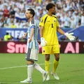 Destaque da Copa do Mundo, Vozinha tem negociação avançada com time de Messi imagem