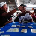 Dos celulares para a mesa: jogos de tabuleiro voltam a unir famílias imagem